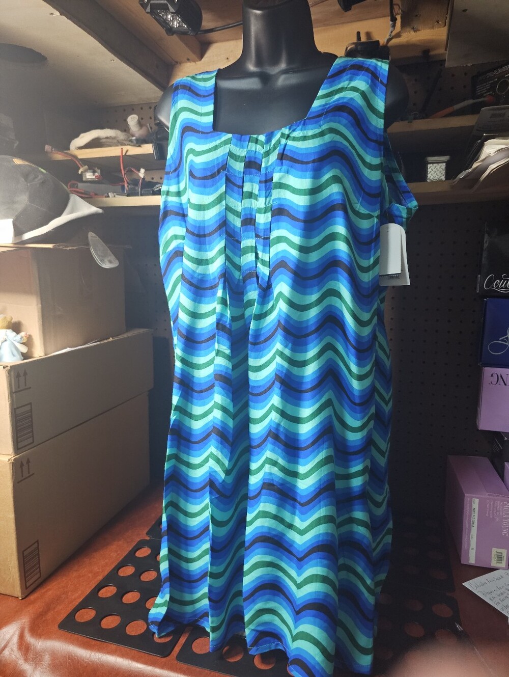 Island Beach Lifestyle By DSC Sales Size LG Dress/Bathing Suit Cover